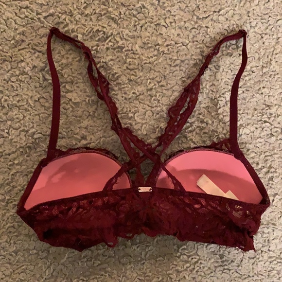Victoria’s Secret Front Close Lace Bra (Push-up) - Picture 3 of 3